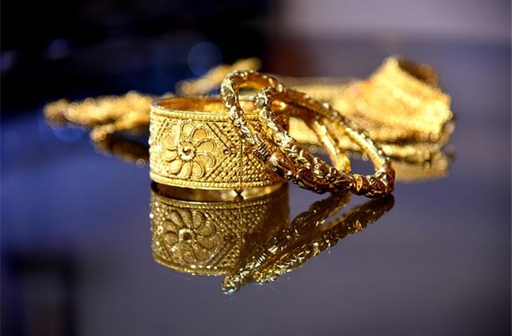 Plan Your Luxury: The 24k Gold Bracelet Womens Guide